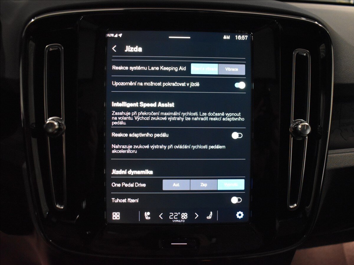 Volvo C40 SUV 0,0 185 kw