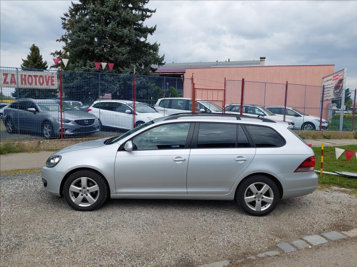 Volkswagen Golf Kombi 1,6 l 77 kw