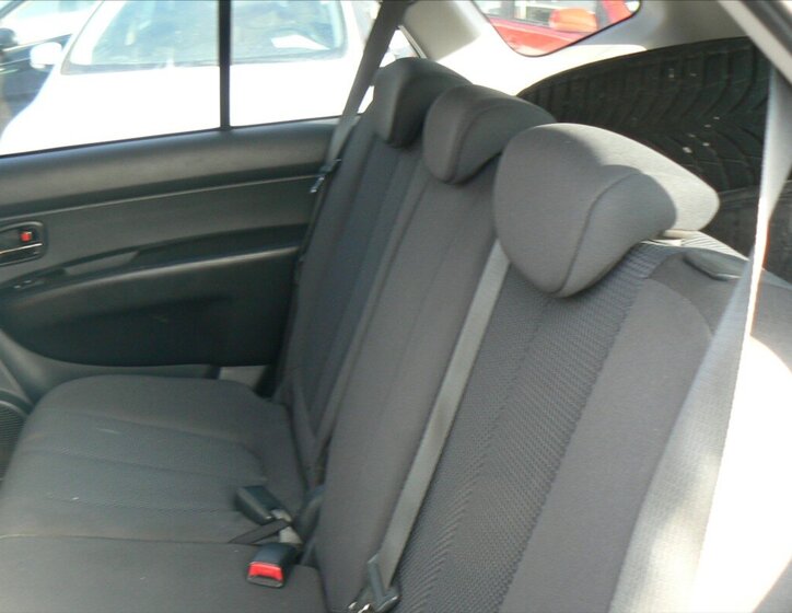 KIA Carens Hatchback 1,6 l 94 kw