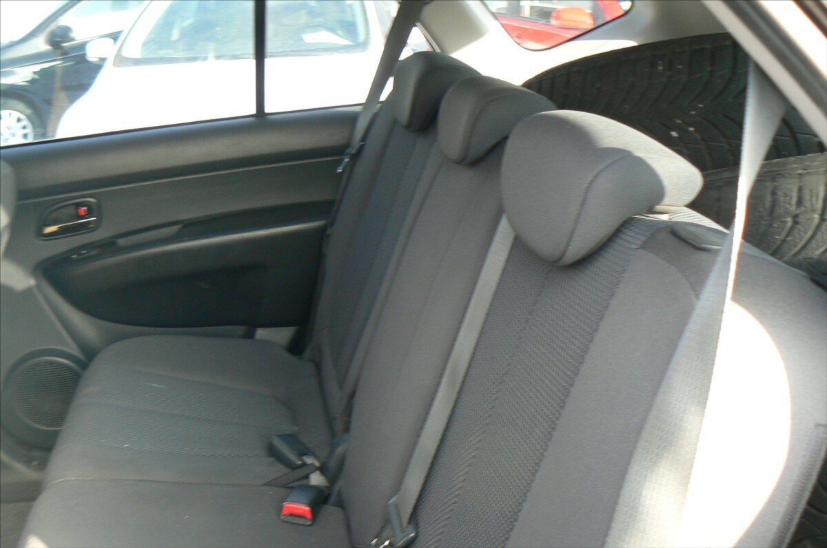 KIA Carens Hatchback 1,6 l 94 kw