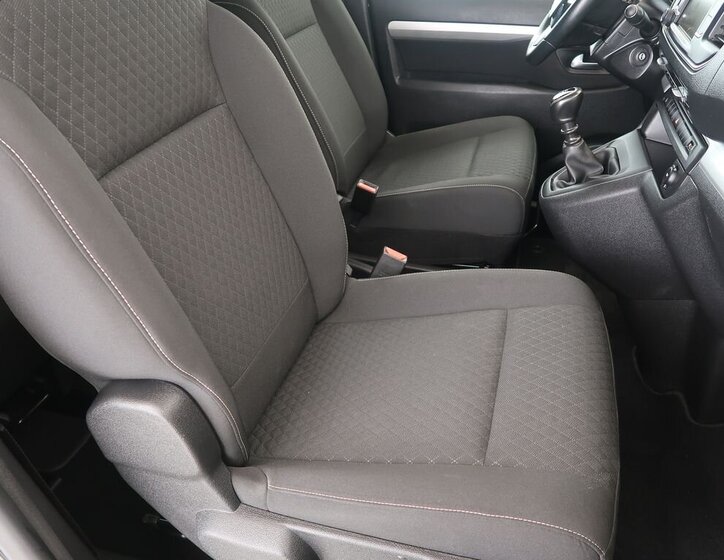 Opel Zafira MPV 1,5 l 88 kw