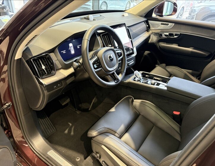 Volvo XC90 SUV 2,0 l 228 kw