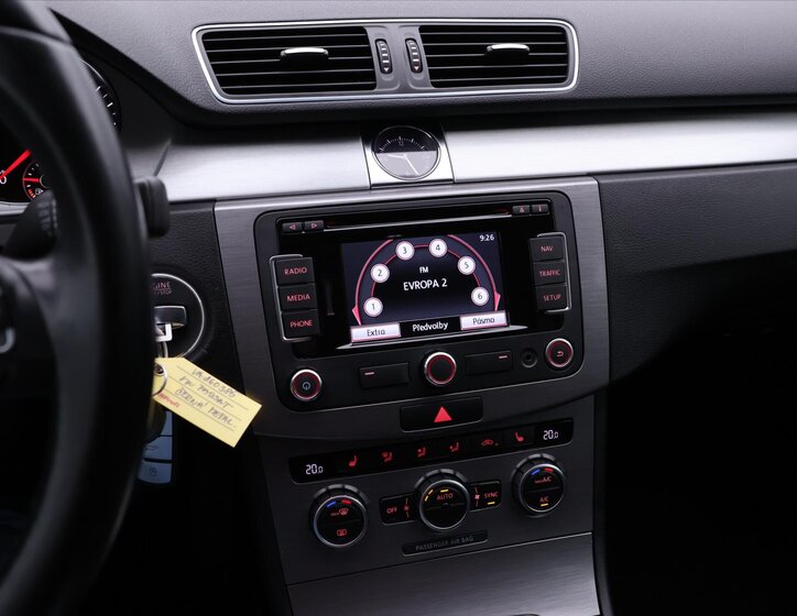 Volkswagen Passat Kombi 1,4 l 90 kw