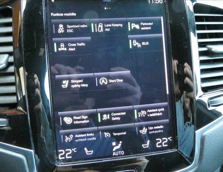 Volvo XC90 SUV / Terénní 2,0 l 228 kw