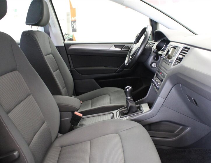 Volkswagen Golf Sportsvan 13