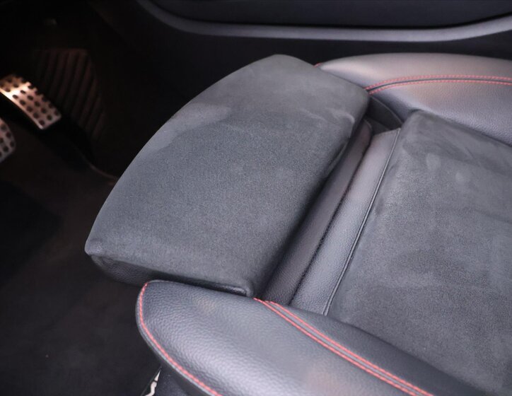 Mercedes-Benz CLA Sedan / Limuzína 2,0 l 140 kw