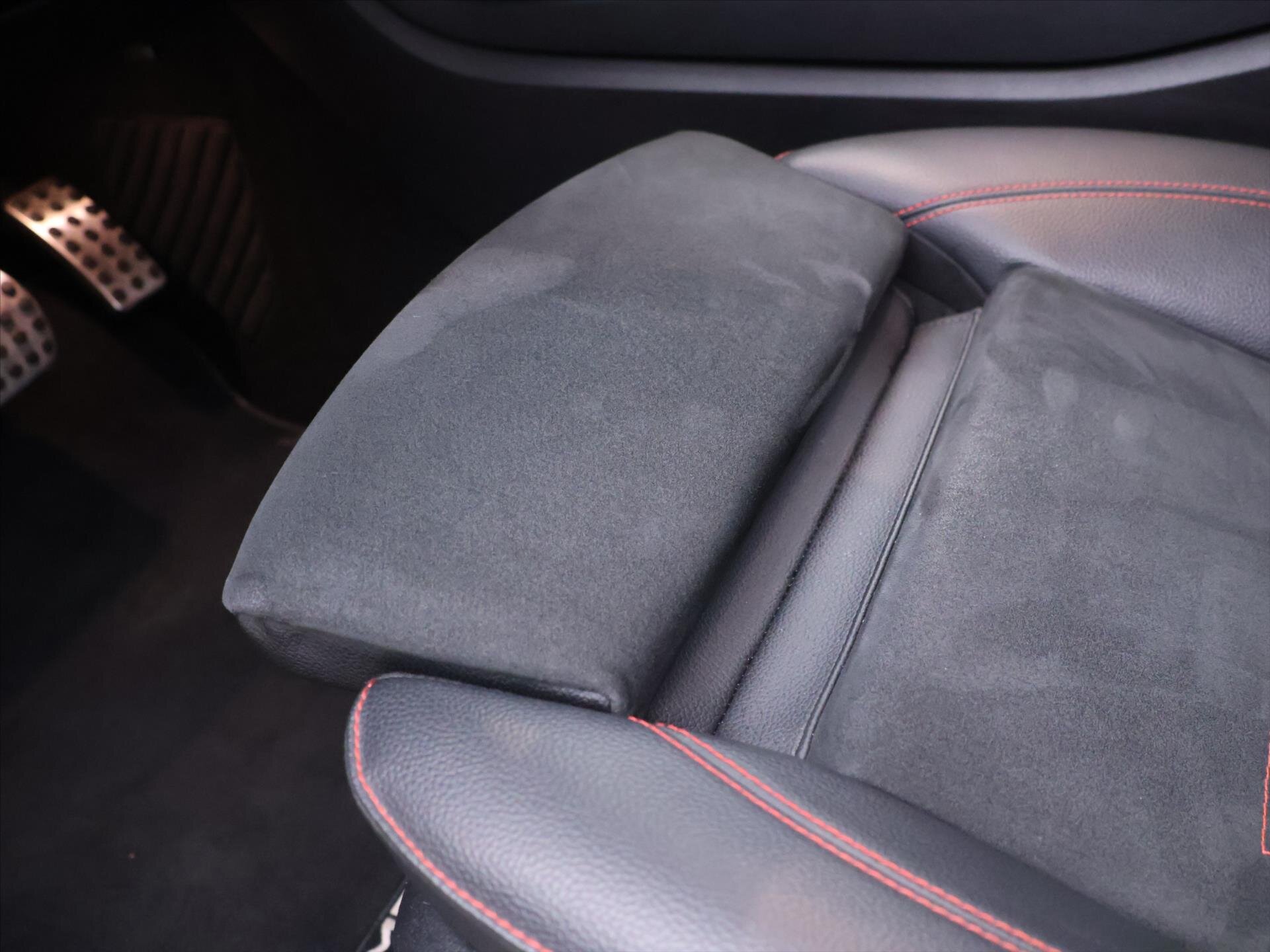 Mercedes-Benz CLA Sedan / Limuzína 2,0 l 140 kw