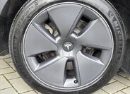 Tesla Model 3 19