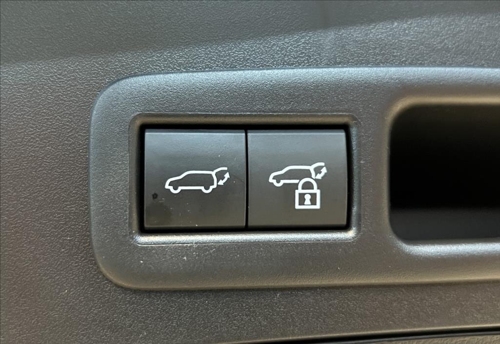 Lexus UX 300h SUV 2,0 l 146 kw