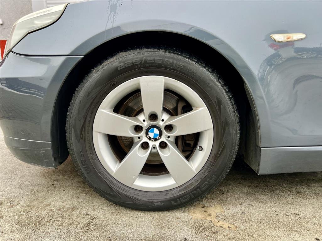 BMW Řada 5 Kombi 2,0 l 120 kw