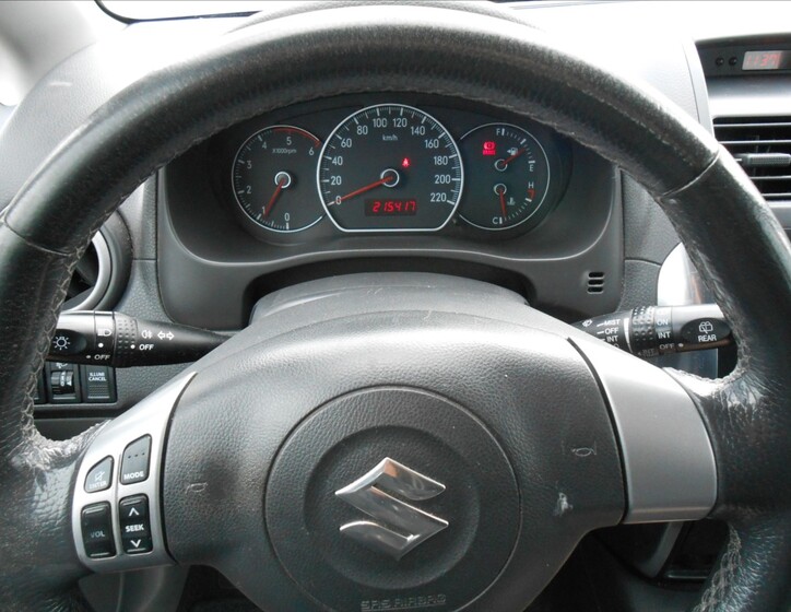 Suzuki SX4 16