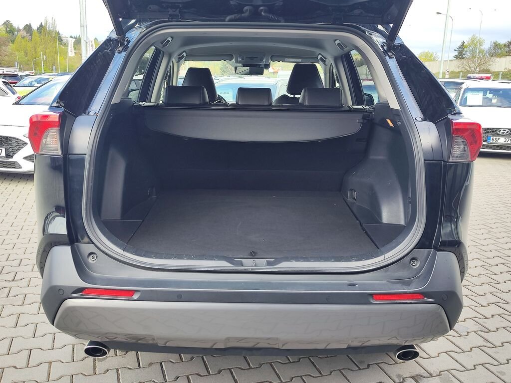Toyota RAV4 SUV / Terénní 2,5 l 163 kw