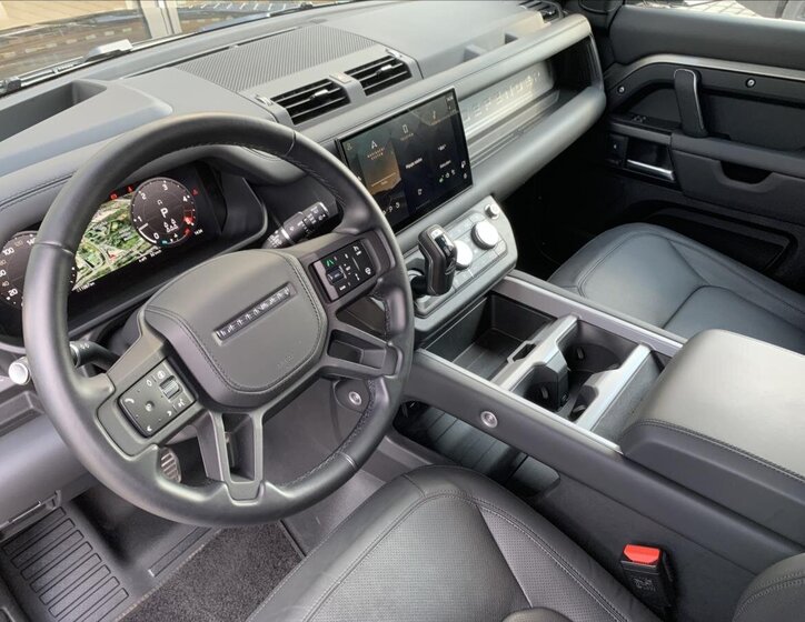 Land Rover Defender 44