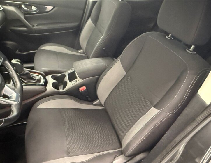 Nissan Qashqai SUV / Terénní 1,2 l 85 kw