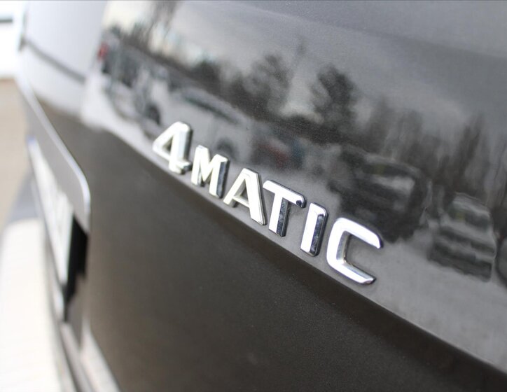 Mercedes-Benz Třídy M SUV / Terénní 3,0 l 165 kw