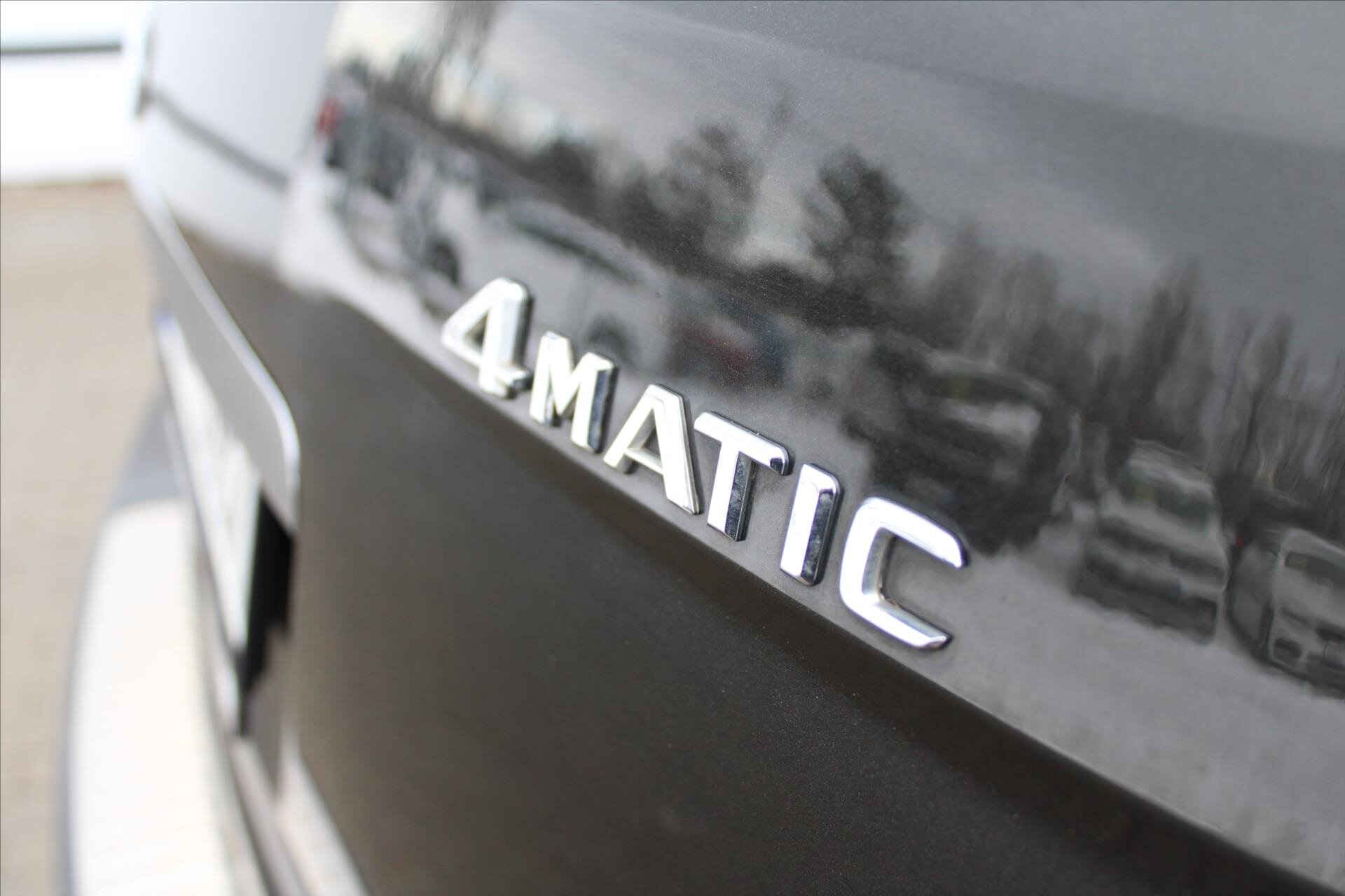 Mercedes-Benz Třídy M SUV / Terénní 3,0 l 165 kw