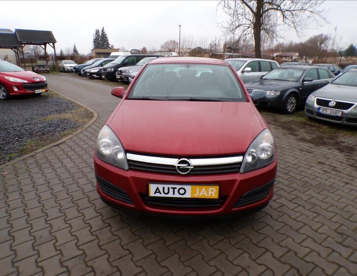 Opel Astra Hatchback 1,6 l 77 kw