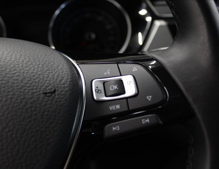 Volkswagen Touran Kombi 1,5 l 110 kw