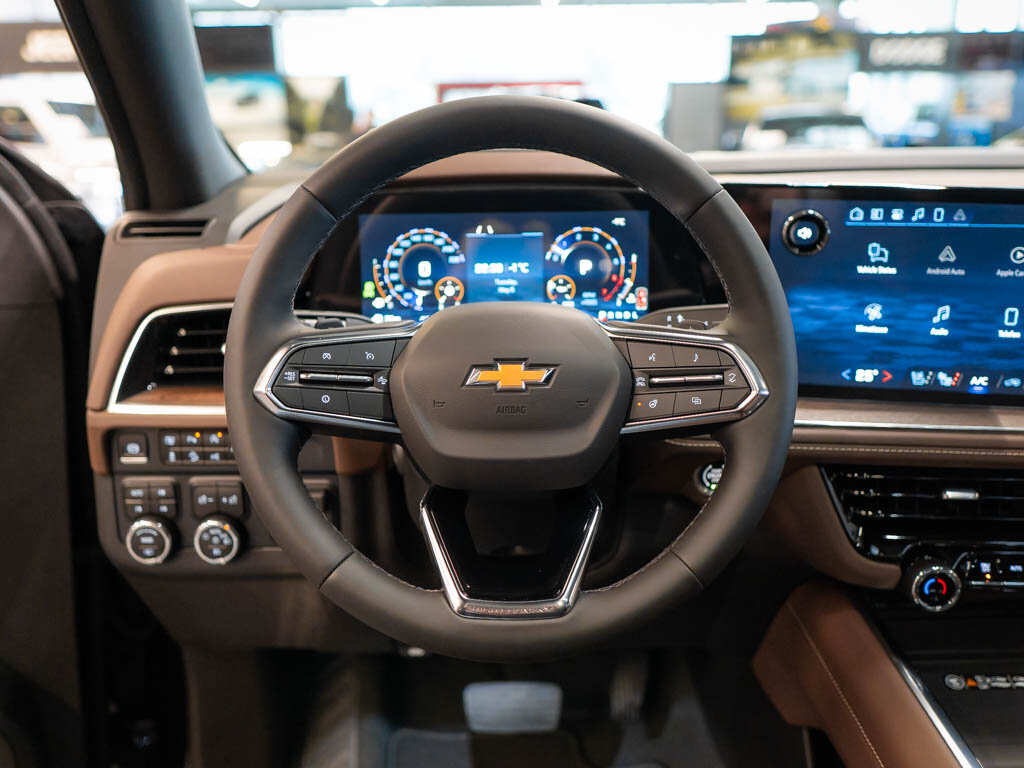 Chevrolet Suburban SUV 6,2 l 313 kw