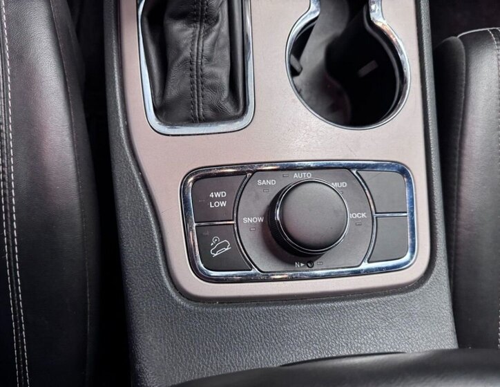 Jeep Grand Cherokee 6