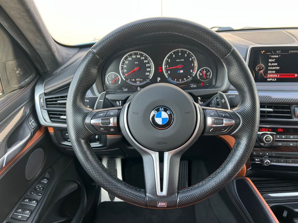 BMW X6 SUV / Terénní 4,4 l 512 kw