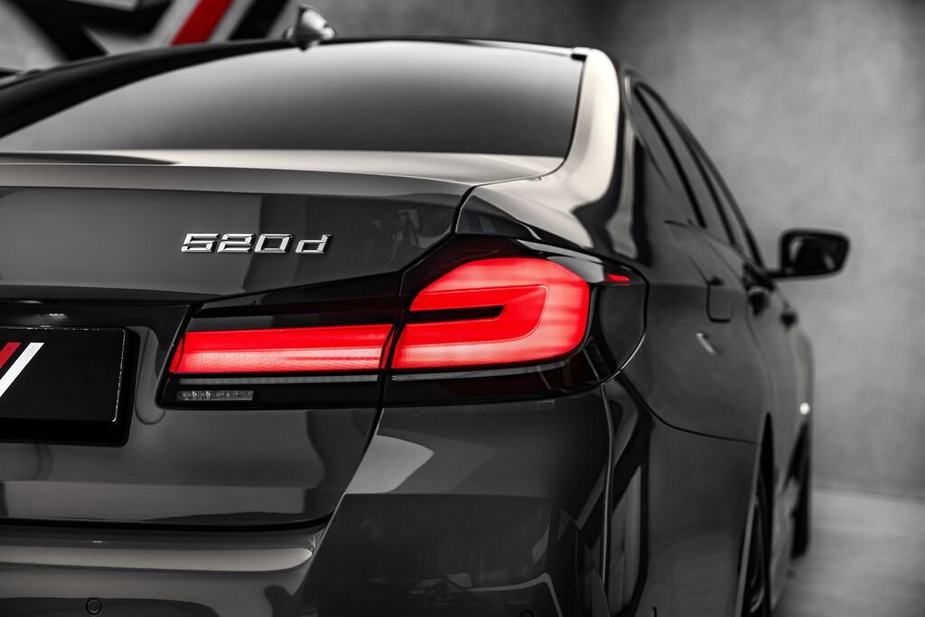 BMW Řada 5 Sedan / Limuzína 2,0 l 140 kw