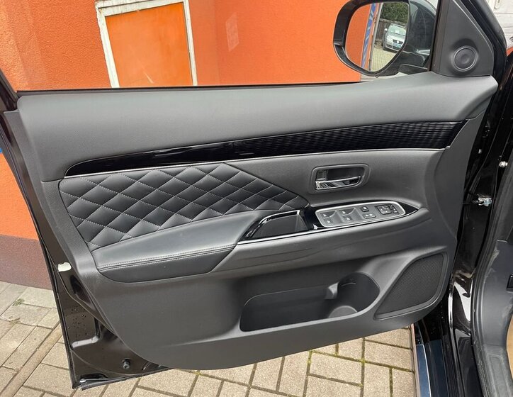 Mitsubishi Outlander 18