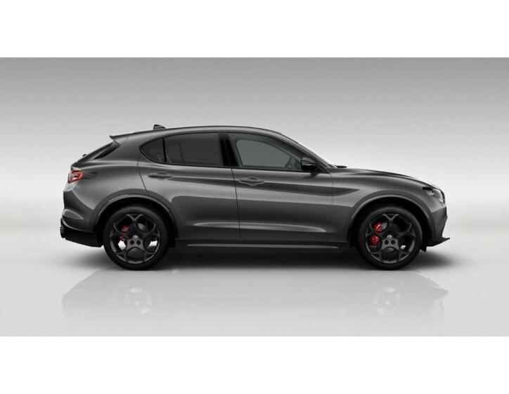 Alfa Romeo Stelvio 2