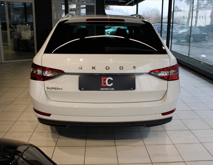 Škoda Superb Kombi 2,0 l 110 kw