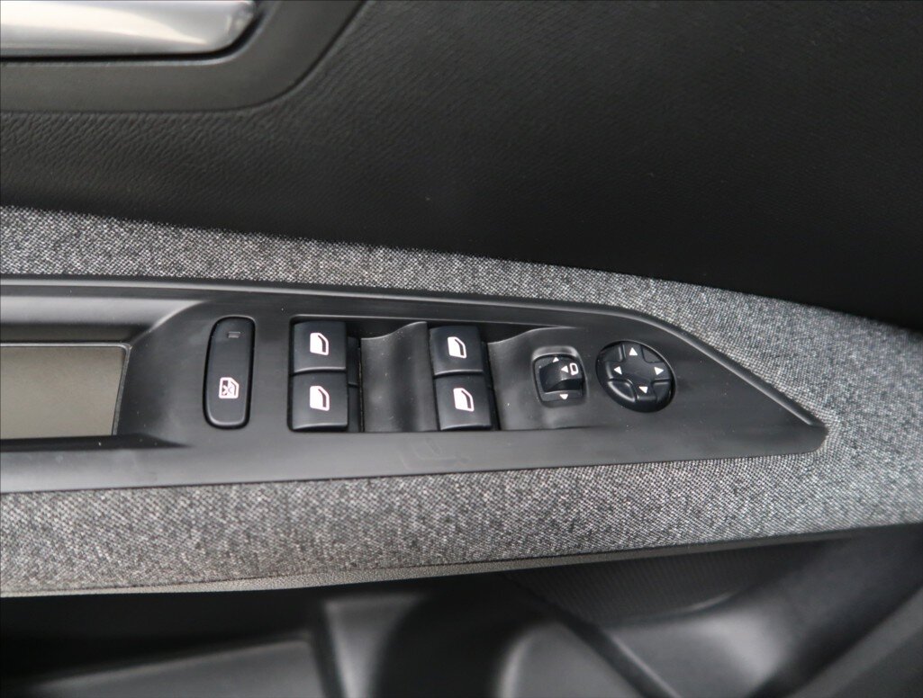 Peugeot 5008 Kombi 2,0 l 110 kw