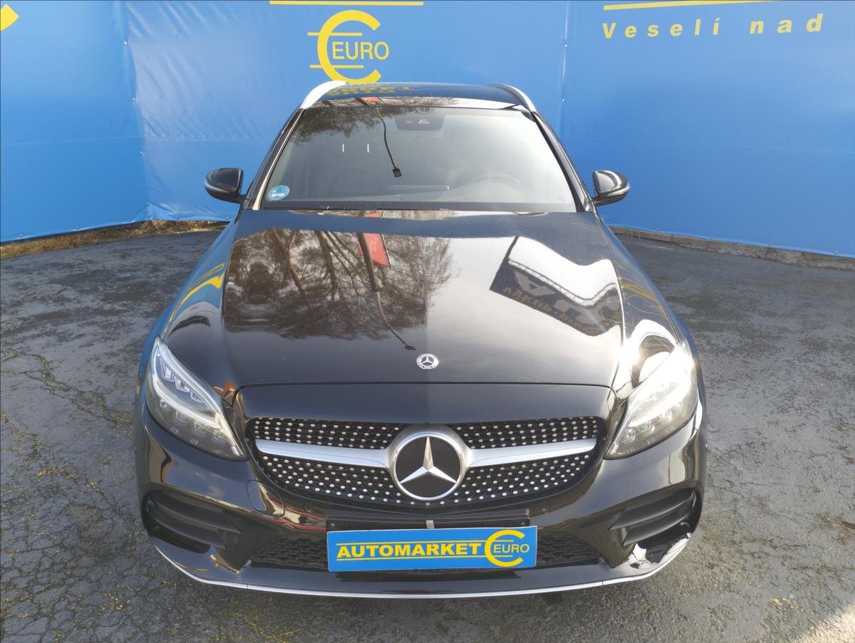 Mercedes-Benz Třídy C Kombi 2,0 l 143 kw