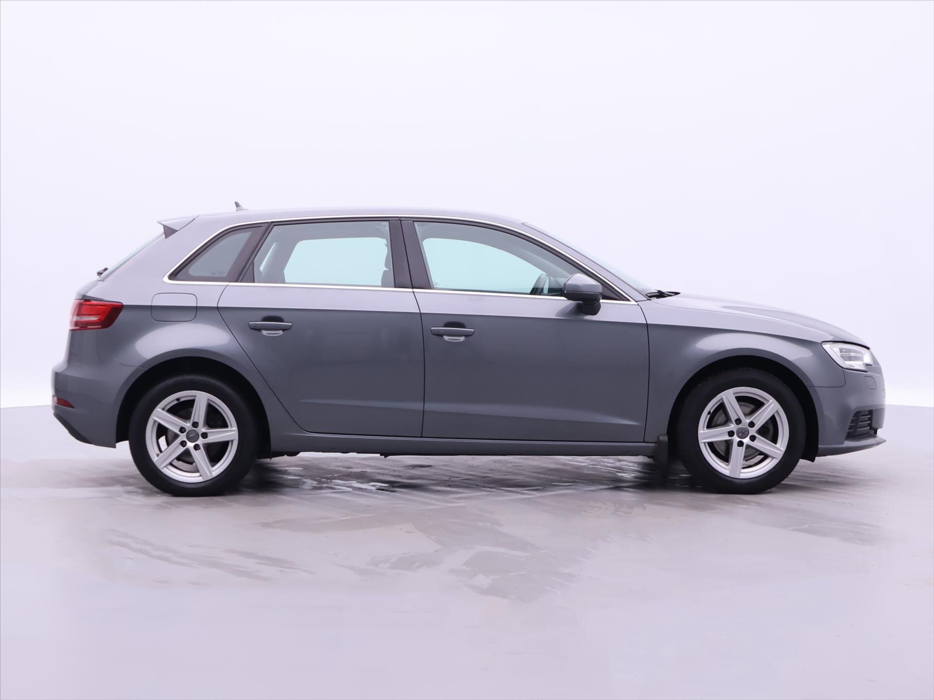 Audi A3 Hatchback 999,0 85 kw