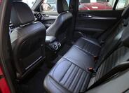 Alfa Romeo Stelvio 8