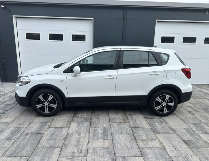Suzuki S-Cross Hatchback 998,0 82 kw