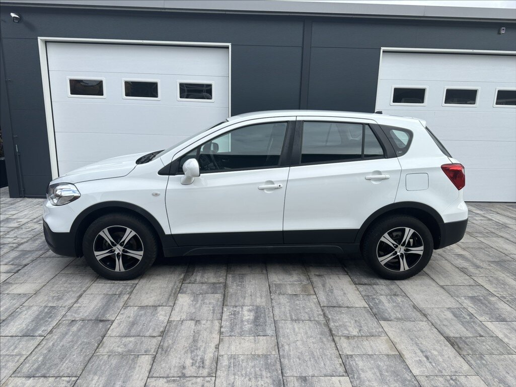 Suzuki S-Cross Hatchback 998,0 82 kw