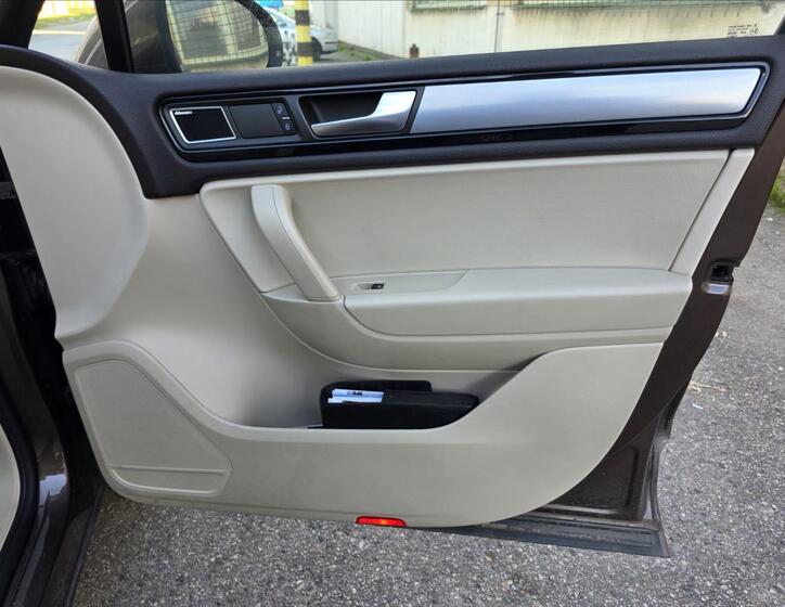 Volkswagen Touareg 33
