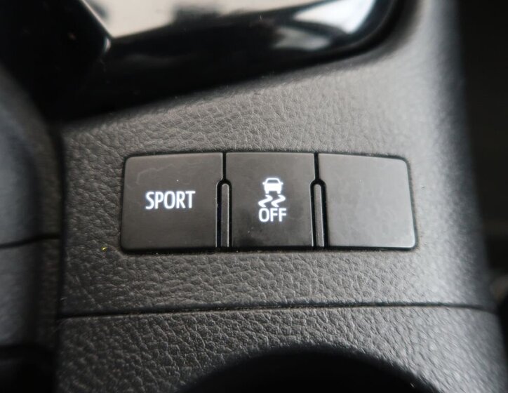 Toyota Corolla Sedan 1,6 l 97 kw