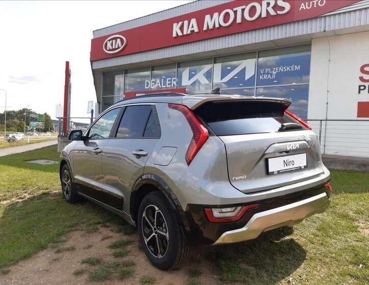 KIA Niro CUV / Crossover 1,6 l 95 kw