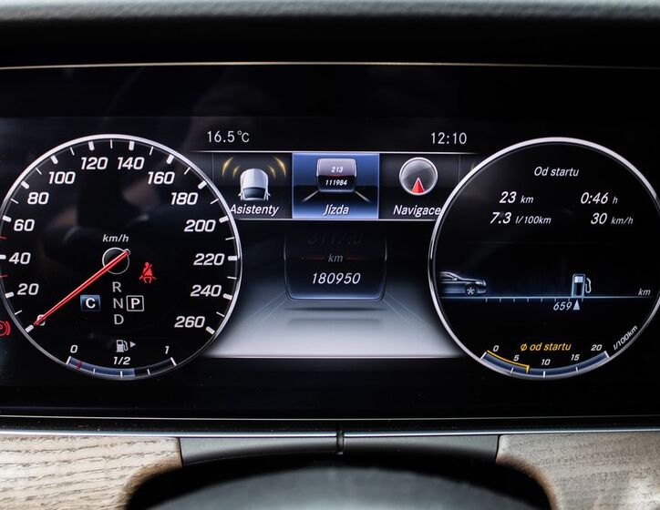 Mercedes-Benz Třídy E 11