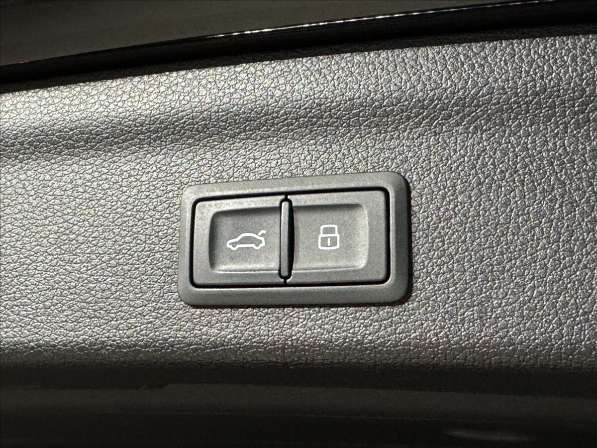 Audi Q3 SUV 2,0 l 140 kw