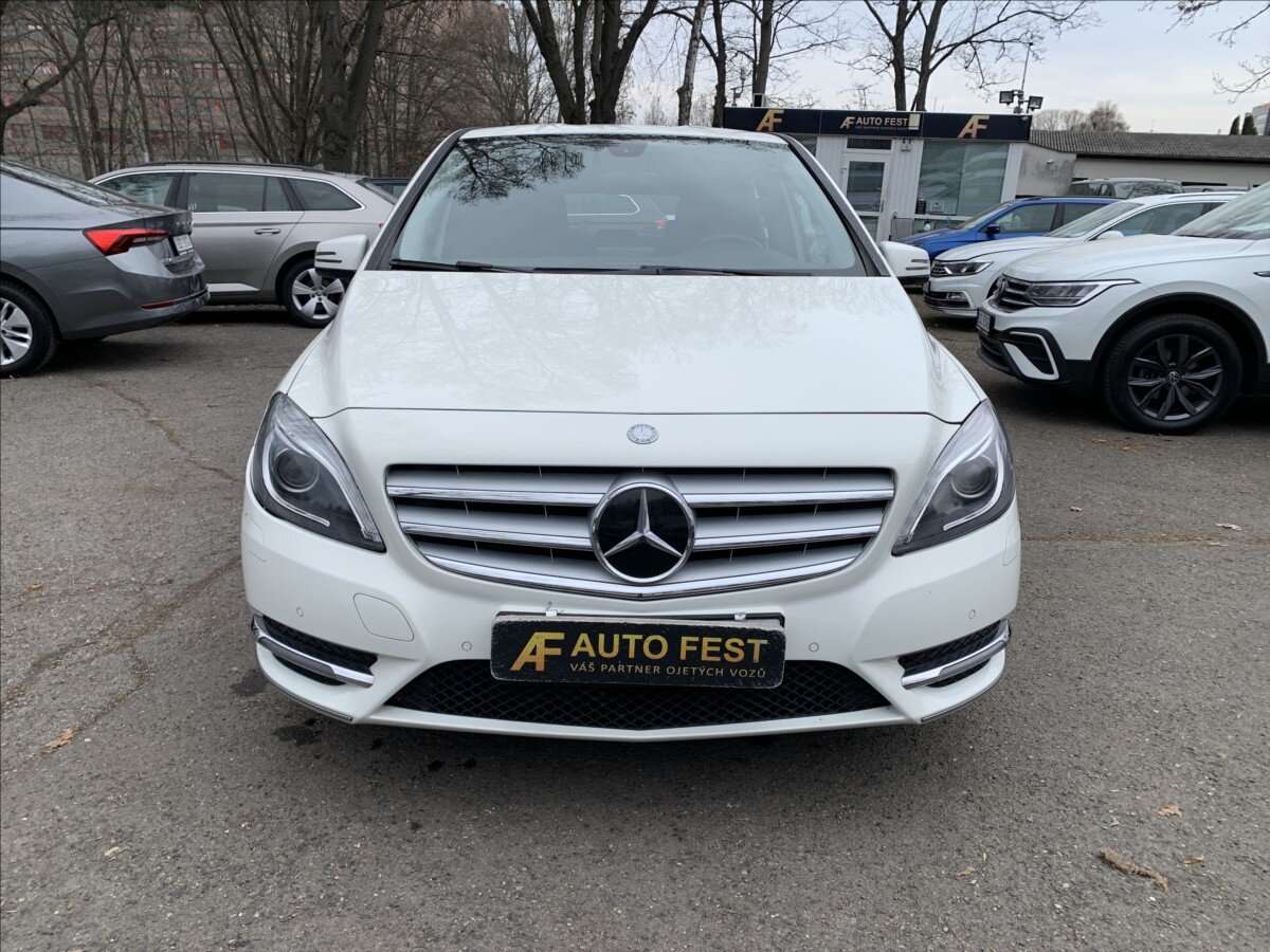 Mercedes-Benz Třídy B Hatchback 1,6 l 90 kw