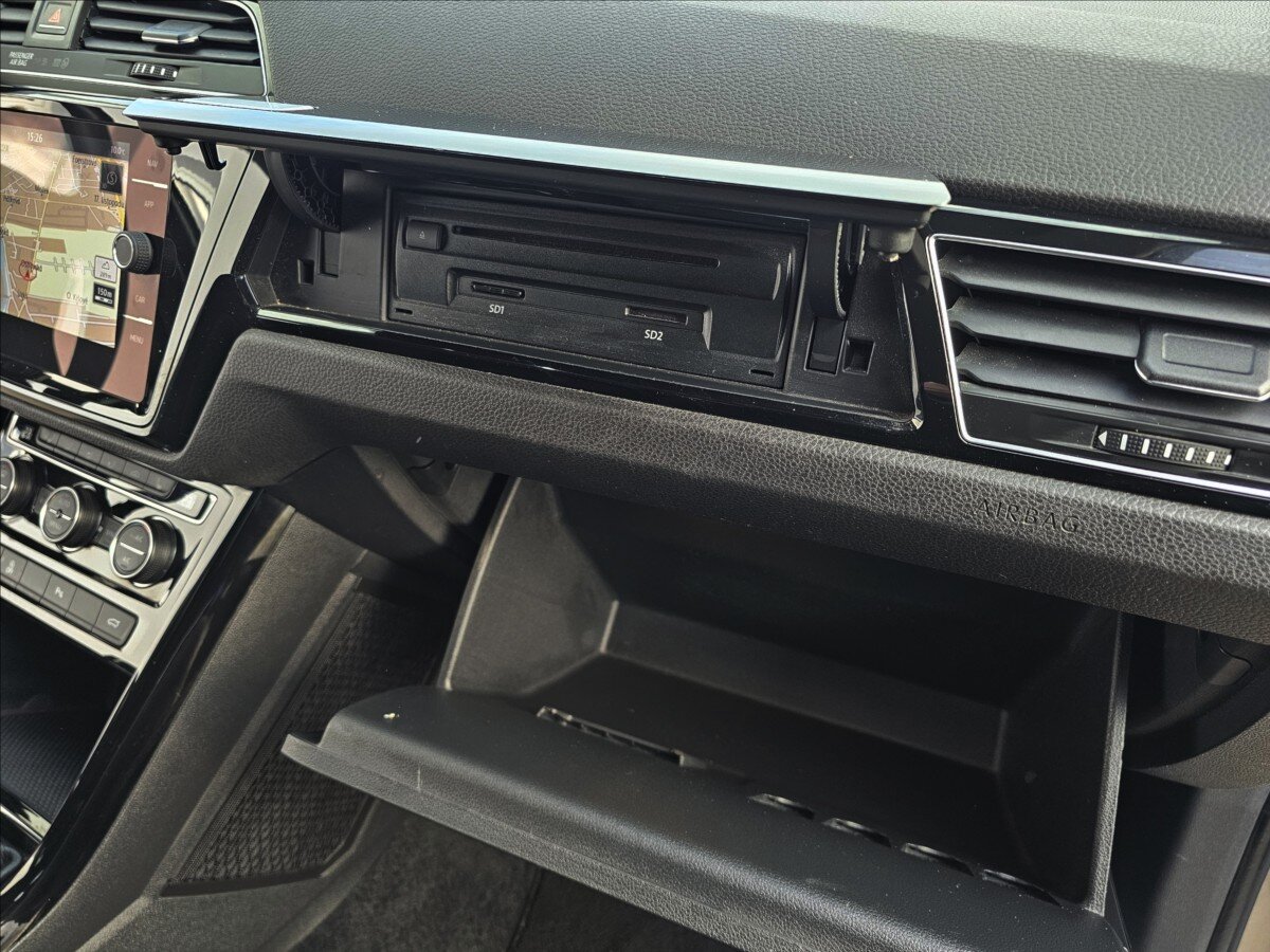 Volkswagen Touran Kombi 1,4 l 110 kw