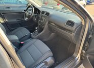 Volkswagen Golf Kombi 1,6 l 77 kw