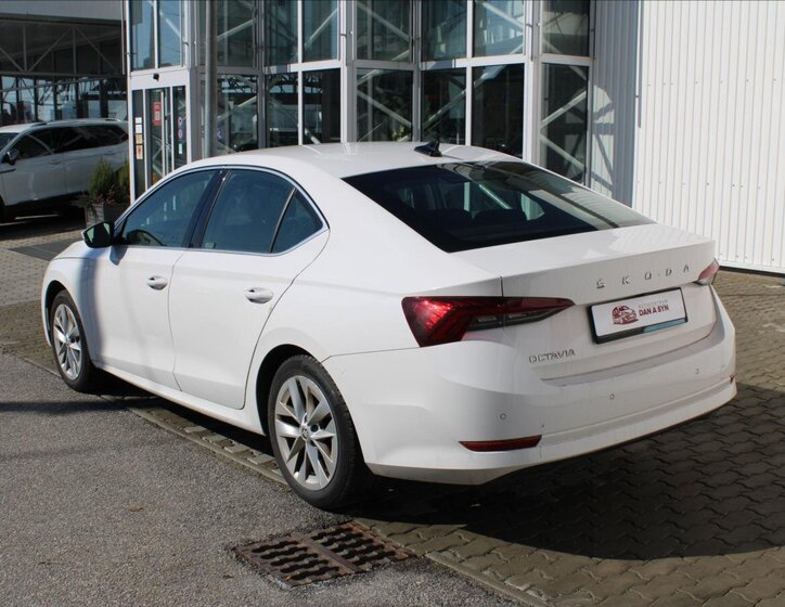 Škoda Octavia Sedan / Limuzína 1,5 l 110 kw