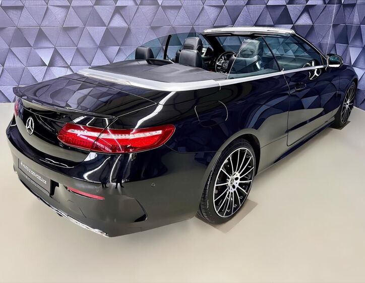 Mercedes-Benz Třídy E 12