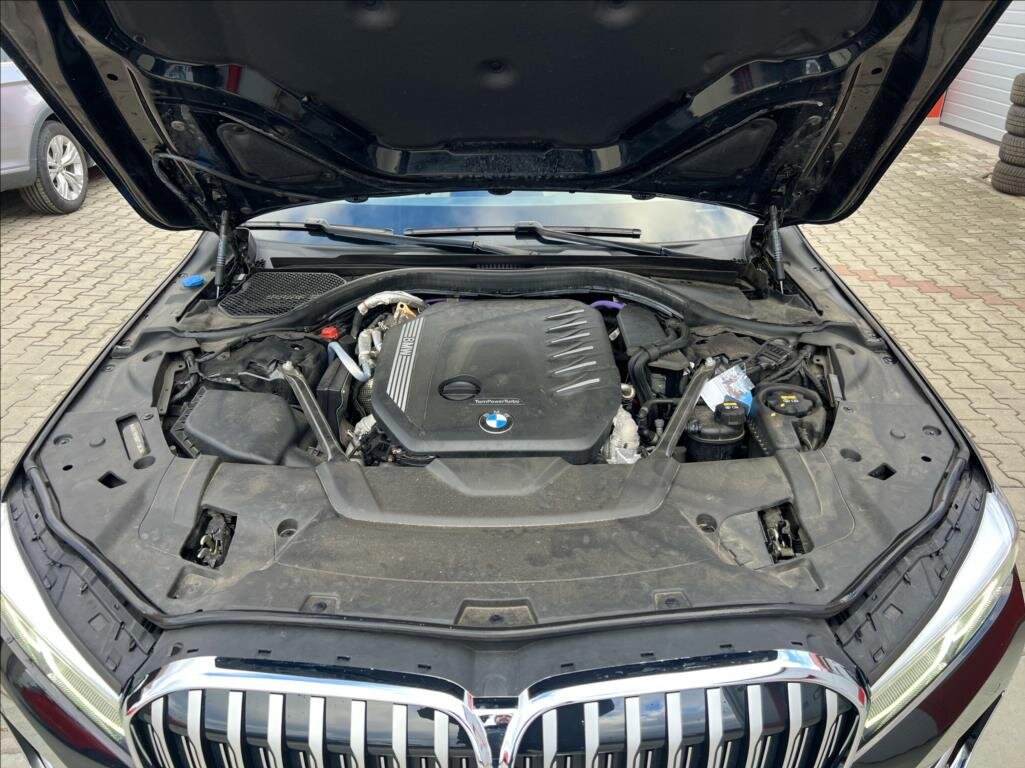 BMW Řada 7 Ostatní 3,0 l 210 kw