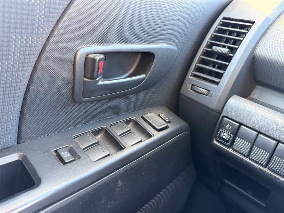 Mazda 5 Kombi 2,0 l 81 kw