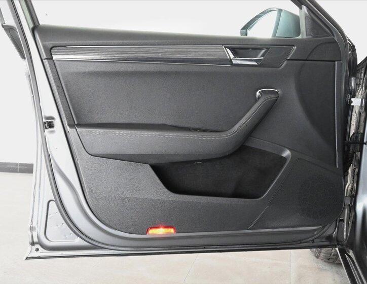 Škoda Superb Kombi 2,0 l 110 kw