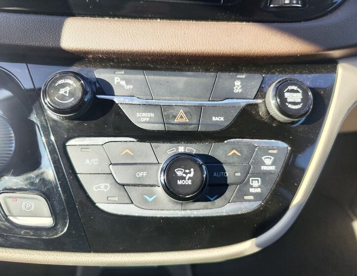 Chrysler Pacifica MPV 3,6 l 211 kw