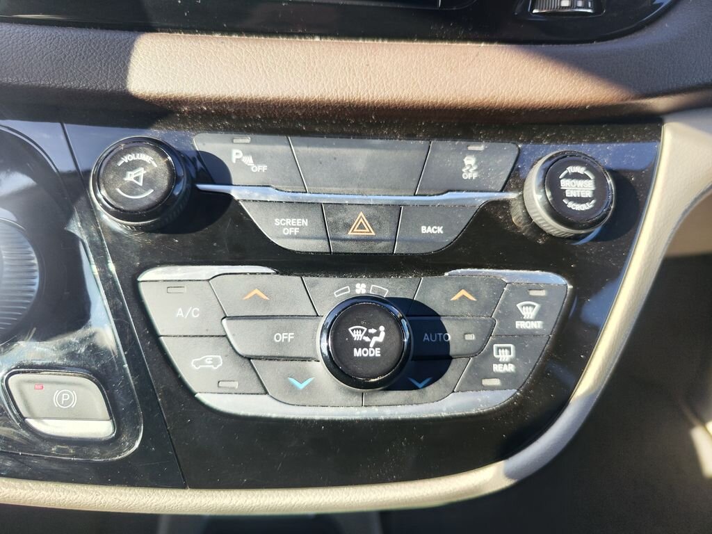 Chrysler Pacifica MPV 3,6 l 211 kw